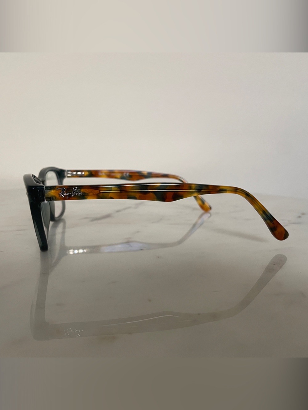 Ray-Ban 5228 - Picture 2 of 4